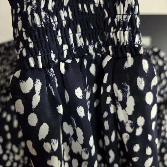 Evereve - Long Sleeve Top - Size XL - Picture 9 of 13